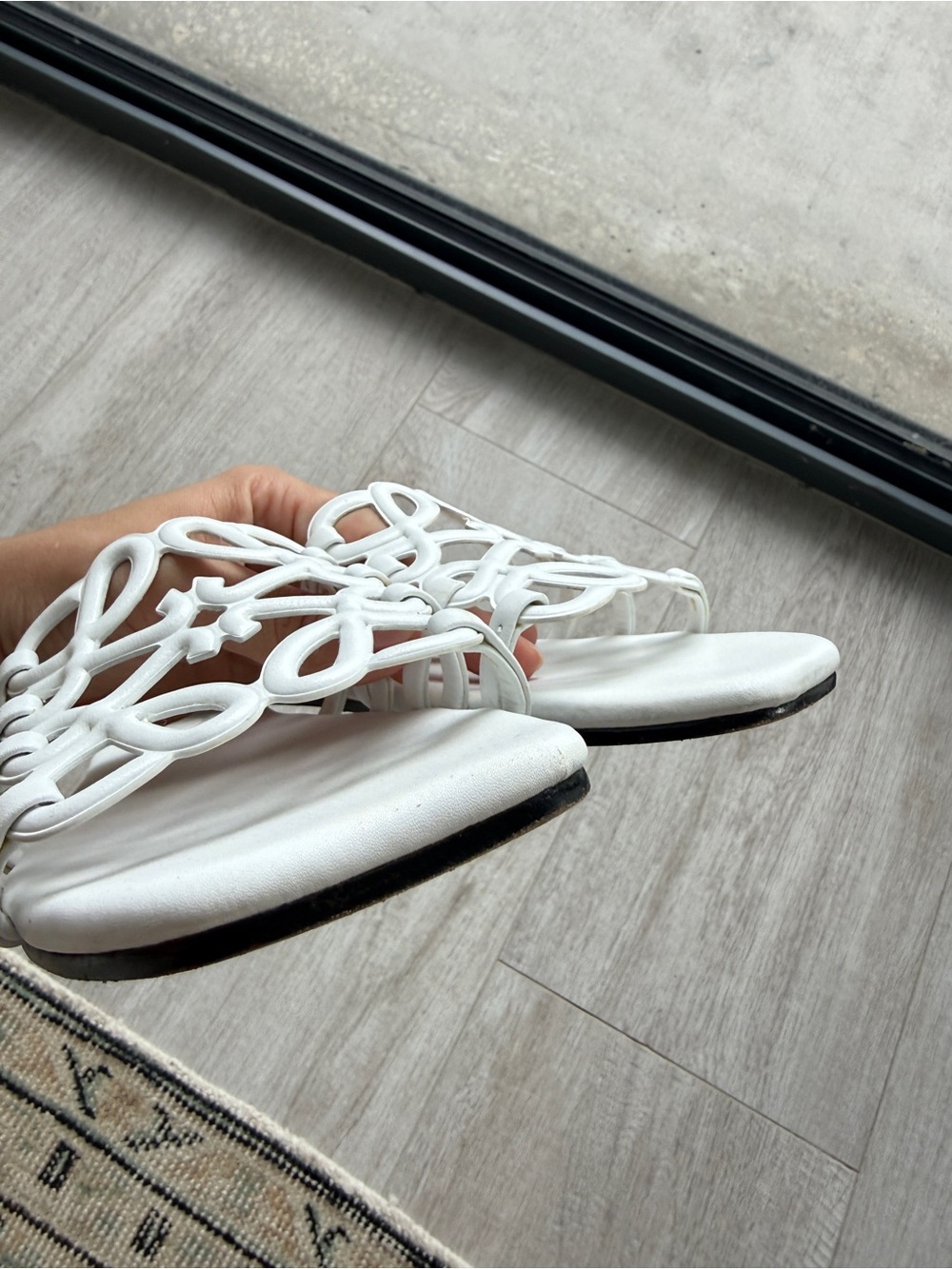Loewe Sandals White Petal Anagram Slides Sz 39 - Picture 6 of 11
